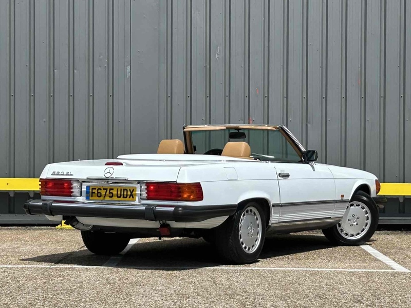 Mercedes-Benz SL 560 5.5 Convertible Petrol