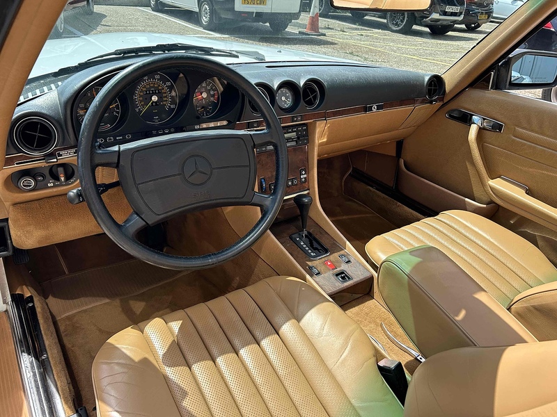 Mercedes-Benz SL 560 5.5 Convertible Petrol