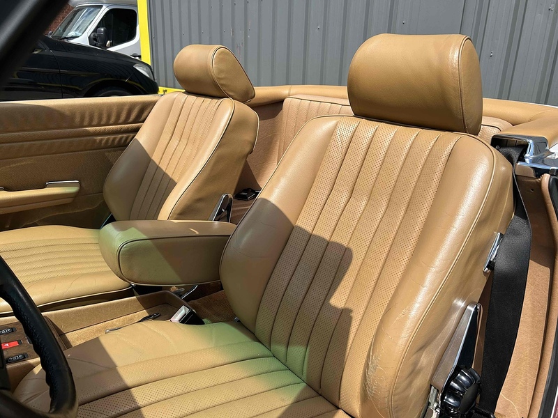 Mercedes-Benz SL 560 5.5 Convertible Petrol