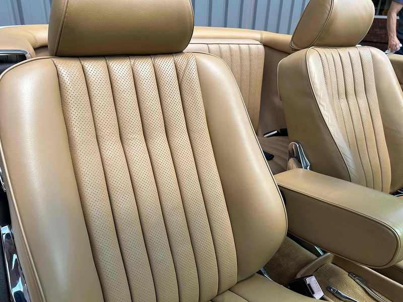 Mercedes-Benz SL 560 5.5 Convertible Petrol