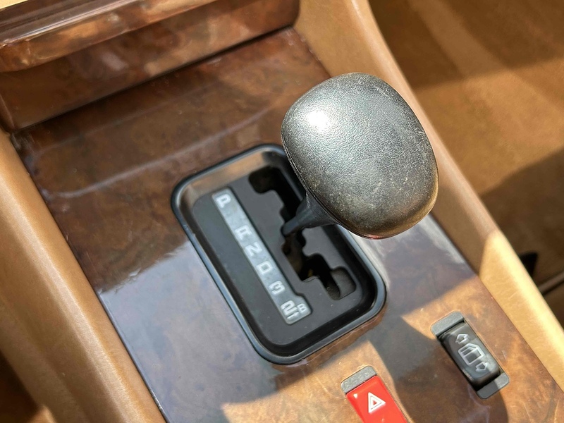 Mercedes-Benz SL 560 5.5 Convertible Petrol