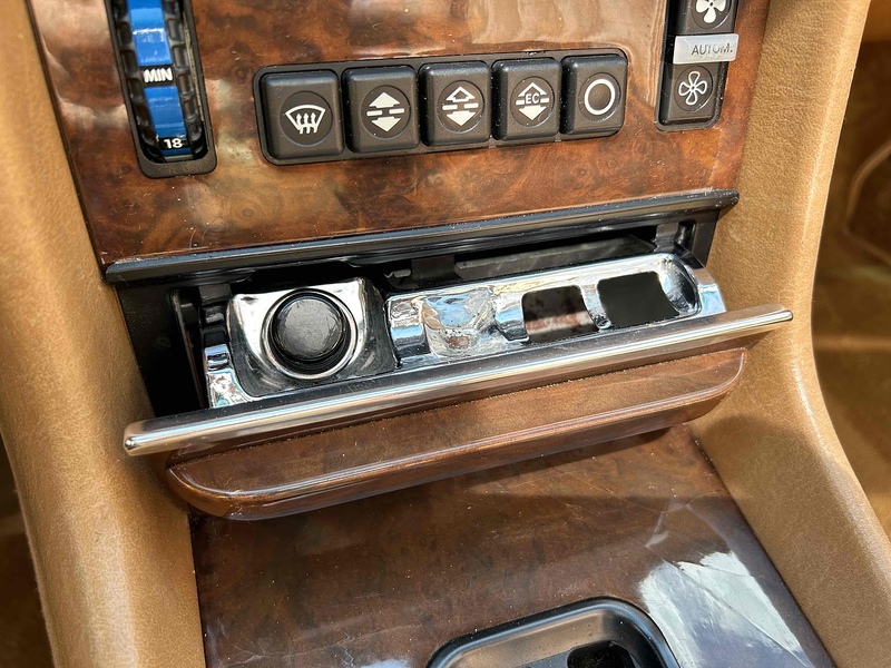 Mercedes-Benz SL 560 5.5 Convertible Petrol