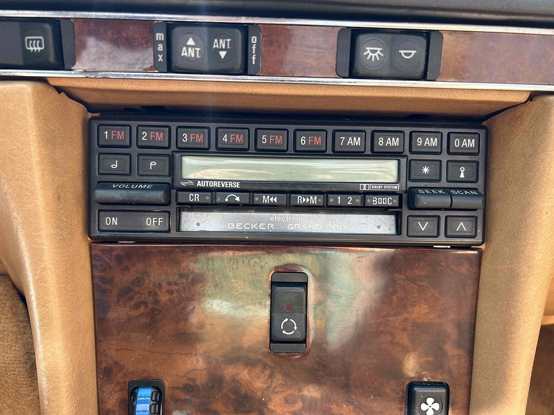 Mercedes-Benz SL 560 5.5 Convertible Petrol