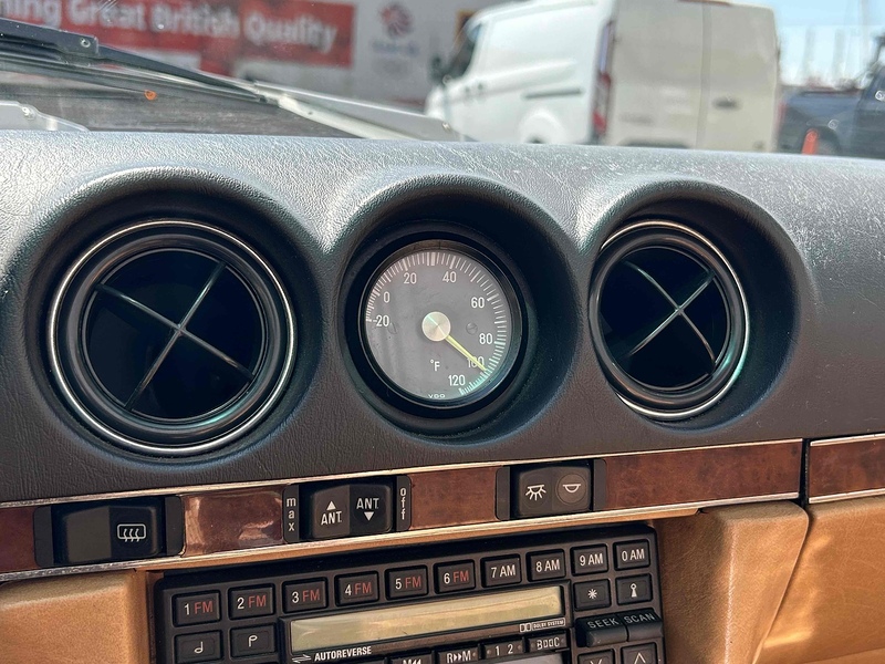 Mercedes-Benz SL 560 5.5 Convertible Petrol