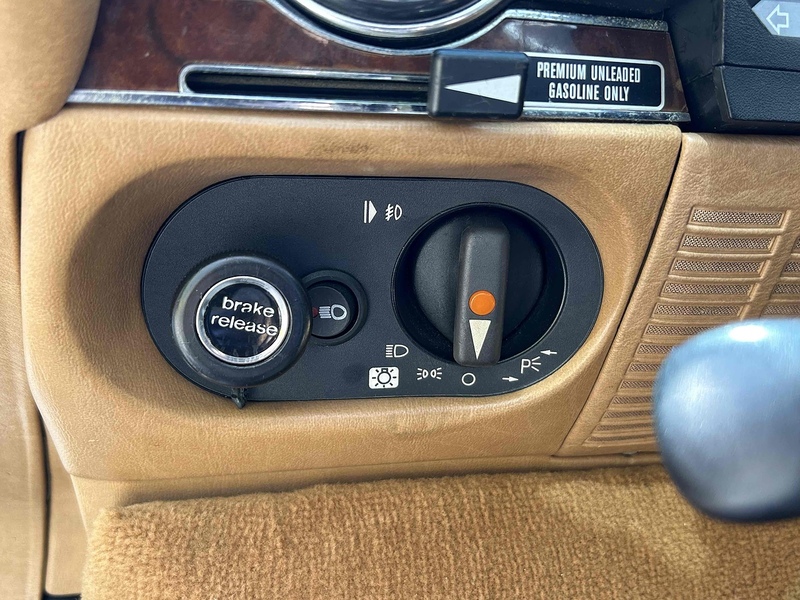 Mercedes-Benz SL 560 5.5 Convertible Petrol