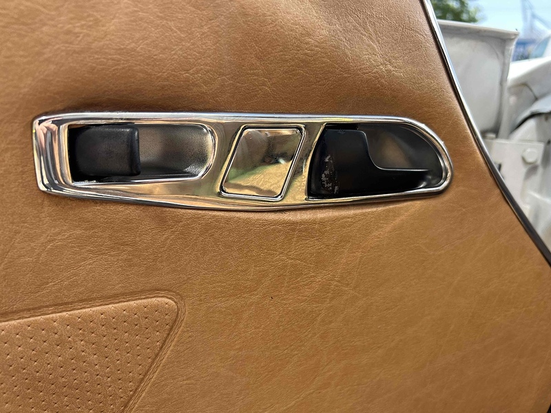 Mercedes-Benz SL 560 5.5 Convertible Petrol