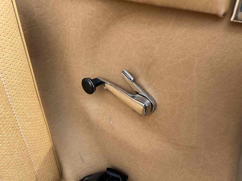 Mercedes-Benz SL 560 5.5 Convertible Petrol