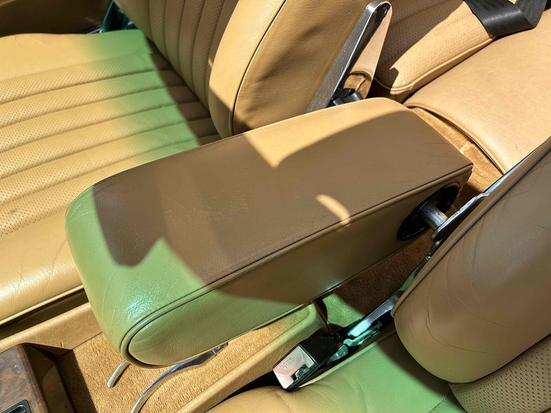 Mercedes-Benz SL 560 5.5 Convertible Petrol