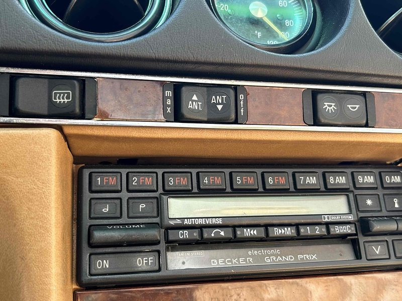 Mercedes-Benz SL 560 5.5 Convertible Petrol