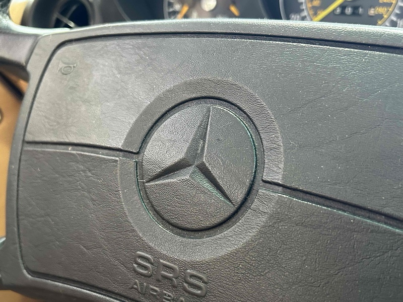 Mercedes-Benz SL 560 5.5 Convertible Petrol