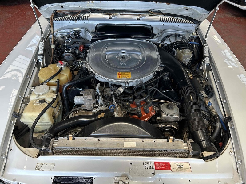 Mercedes-Benz SL 560 5.5 Convertible Petrol