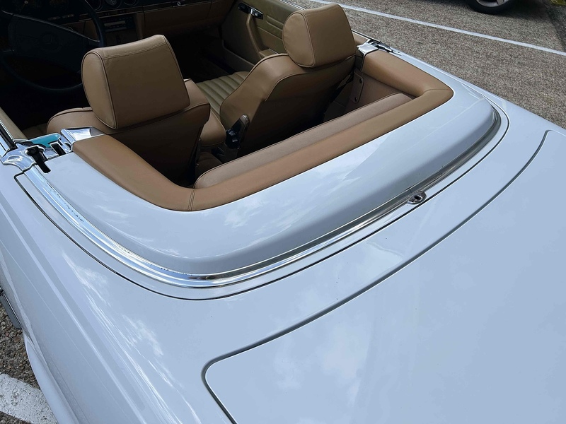 Mercedes-Benz SL 560 5.5 Convertible Petrol