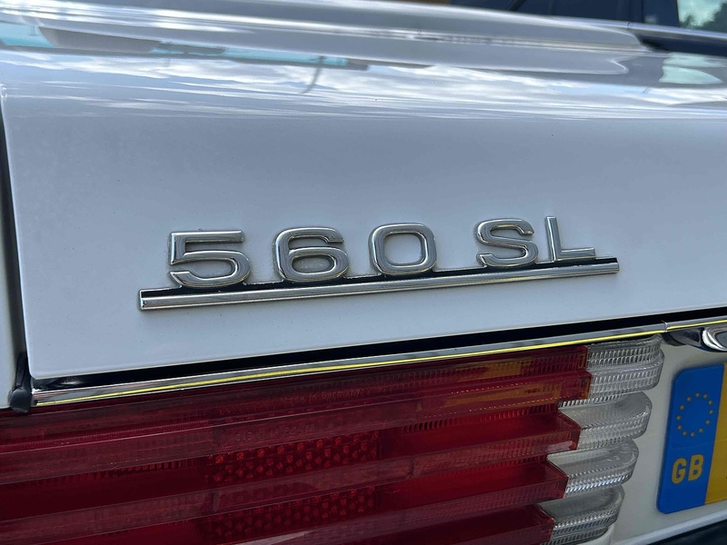Mercedes-Benz SL 560 5.5 Convertible Petrol
