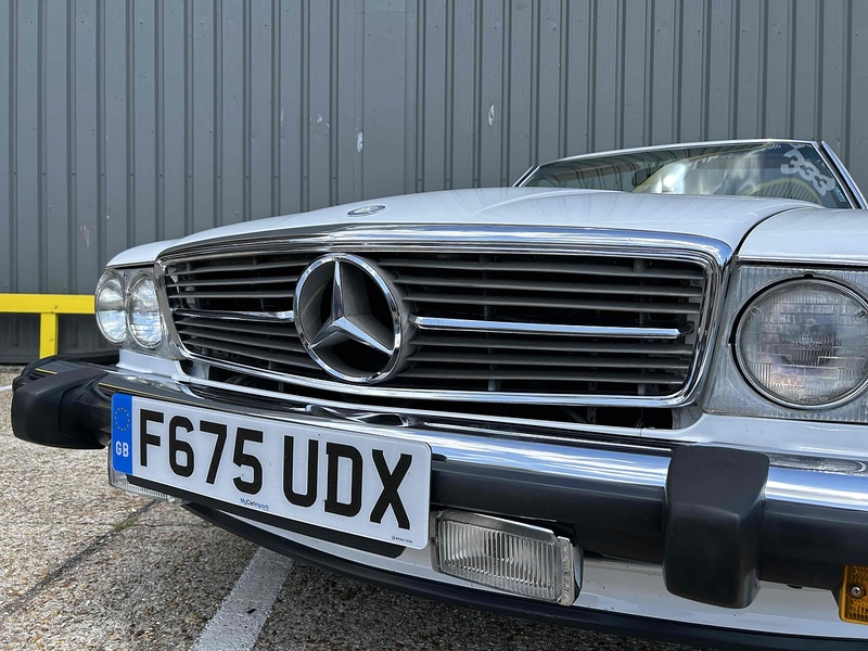 Mercedes-Benz SL 560 5.5 Convertible Petrol