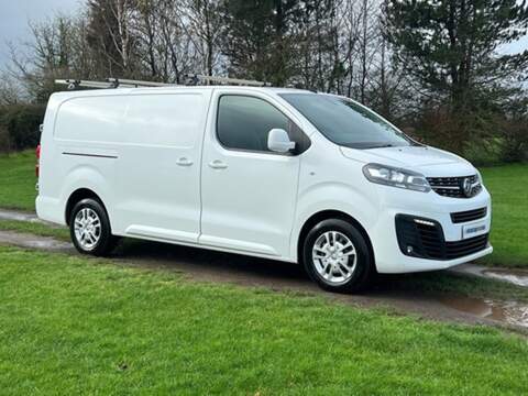 Vauxhall Vivaro Turbo D 2900 Sportive - U4034