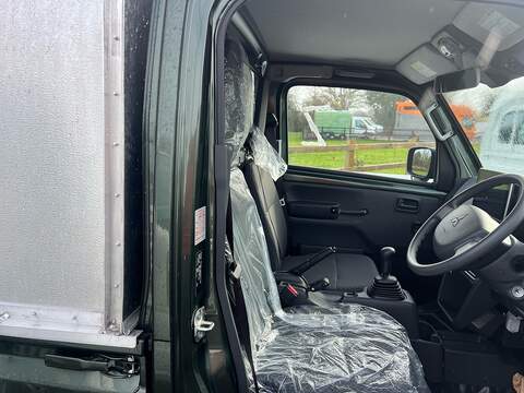 Mitsubishi Minicab 4 x 4 Khaki Edition - U4039