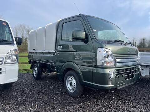 Mitsubishi Minicab 4 x 4 Khaki Edition - U4039