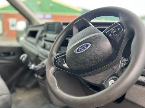 Ford Transit 350 Double Cab Dropside - U4099