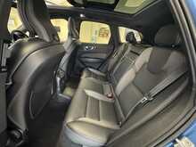 Volvo XC60 h T6 R-Design 