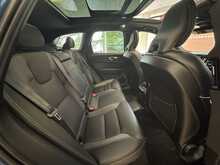 Volvo XC60 h T6 R-Design 