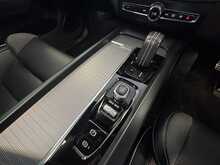 Volvo XC60 h T6 R-Design 