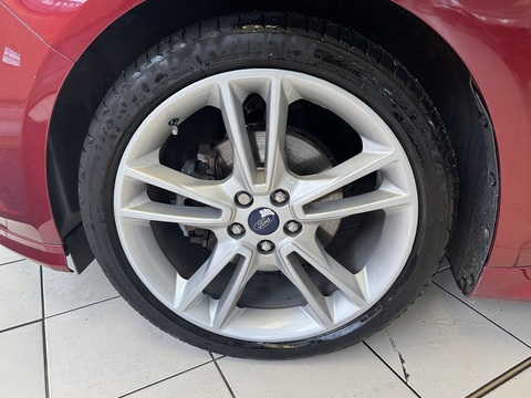 2.0T EcoBoost Titanium Hatchback 5dr Petrol Auto Euro 6 (s/s) (240 ps)