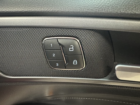 2.0T EcoBoost Titanium Hatchback 5dr Petrol Auto Euro 6 (s/s) (240 ps)