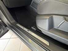 Volkswagen Tiguan TDI R-Line Tech 