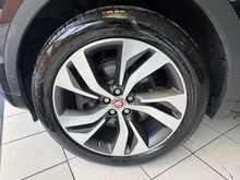 Jaguar E-PACE P300e R-Dynamic HSE 