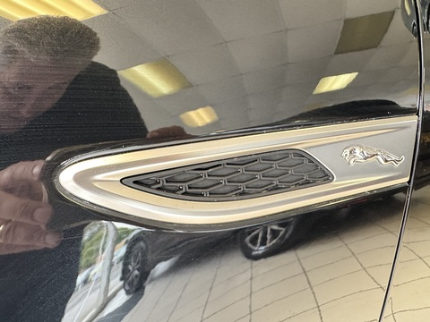 1.5 P300e 12.17kWh R-Dynamic HSE SUV 5dr Petrol Plug-in Hybrid Auto AWD Euro 6 (s/s) (309 ps)