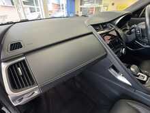 Jaguar E-PACE P300e R-Dynamic HSE 