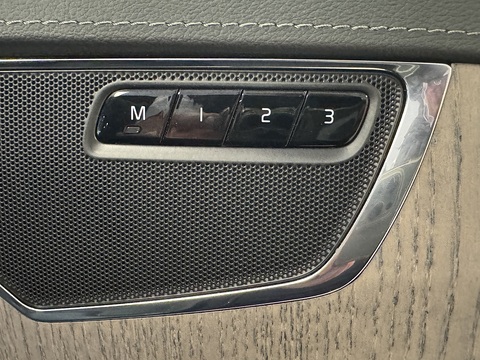 2.0h T8 Twin Engine Recharge 11.6kWh Inscription SUV 5dr Petrol Plug-in Hybrid Auto 4WD Euro 6 (s/s) (390 ps)