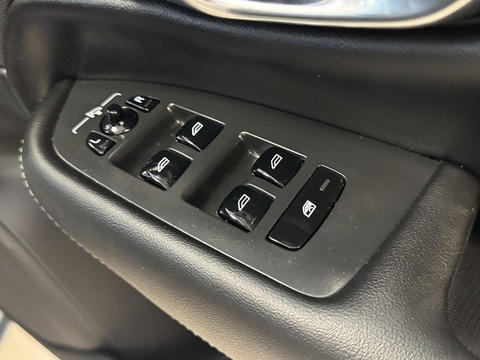 2.0h T8 Twin Engine Recharge 11.6kWh Inscription SUV 5dr Petrol Plug-in Hybrid Auto 4WD Euro 6 (s/s) (390 ps)