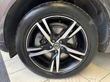 Volvo XC60 B5 MHEV R-Design 