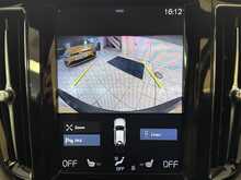 Volvo XC60 B5 MHEV R-Design 