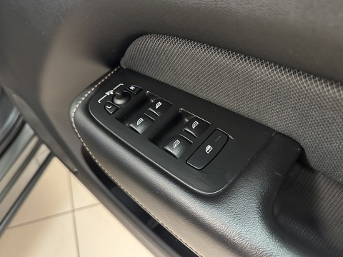 2.0 B5 MHEV R-Design SUV 5dr Petrol Hybrid Auto AWD Euro 6 (s/s) (250 ps)