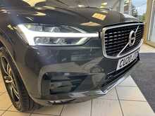 Volvo XC60 B5 MHEV R-Design 