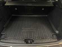 Volvo XC60 B5 MHEV R-Design 