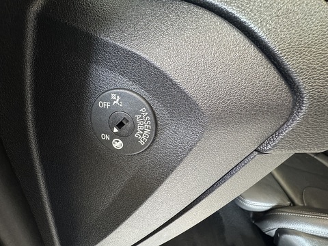 2.0 220d M Sport Saloon 4dr Diesel Auto Euro 6 (s/s) (190 ps)