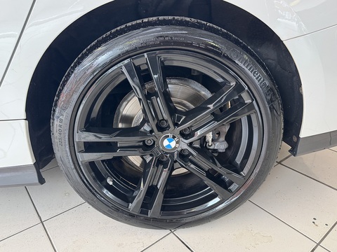 2.0 220d M Sport Saloon 4dr Diesel Auto Euro 6 (s/s) (190 ps)