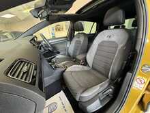 Volkswagen Golf TSI EVO R-Line 