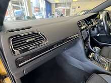 Volkswagen Golf TSI EVO R-Line 