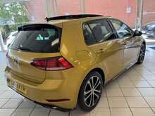 Volkswagen Golf TSI EVO R-Line 