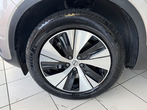 1.5h T4 Recharge 10.7kWh Plus SUV 5dr Petrol Plug-in Hybrid Auto Euro 6 (s/s) (211 ps)