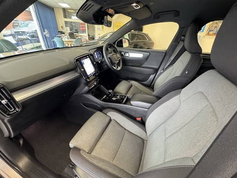 1.5h T4 Recharge 10.7kWh Plus SUV 5dr Petrol Plug-in Hybrid Auto Euro 6 (s/s) (211 ps)