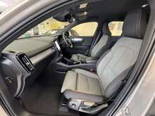 Volvo XC40 h T4 Plus 