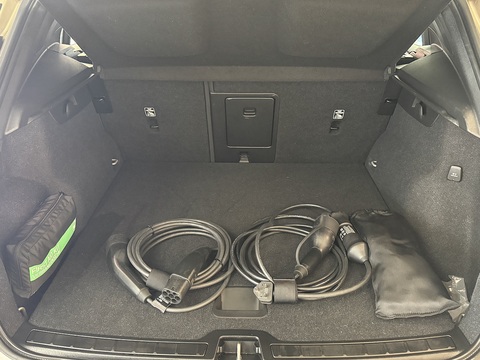 1.5h T4 Recharge 10.7kWh Plus SUV 5dr Petrol Plug-in Hybrid Auto Euro 6 (s/s) (211 ps)