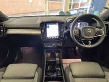 Volvo XC40 h T4 Plus 