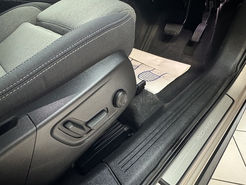 1.5h T4 Recharge 10.7kWh Plus SUV 5dr Petrol Plug-in Hybrid Auto Euro 6 (s/s) (211 ps)