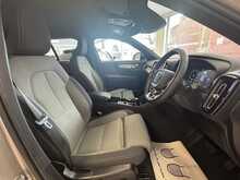 Volvo XC40 h T4 Plus 